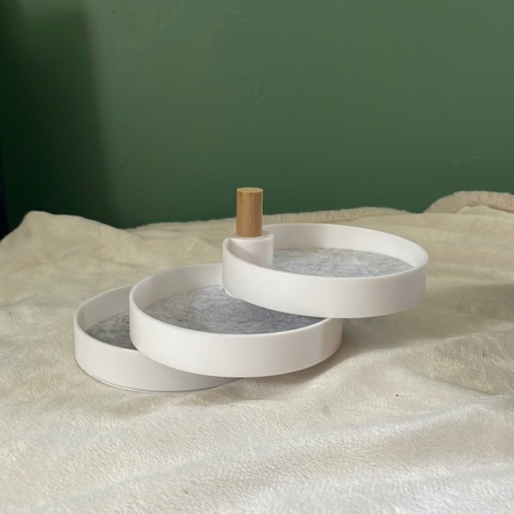 Jewelry holder